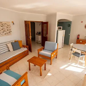 Casa Abelha Armação de Pêra